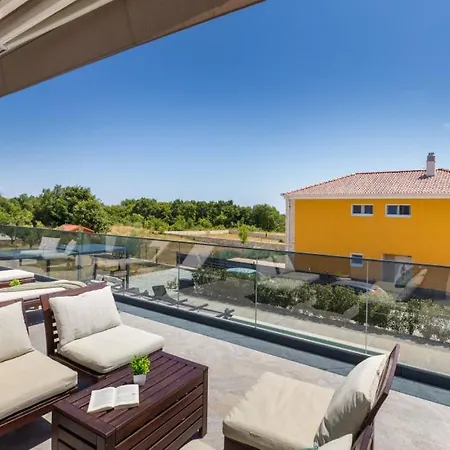 Viktoria By Guide Villa Krnica