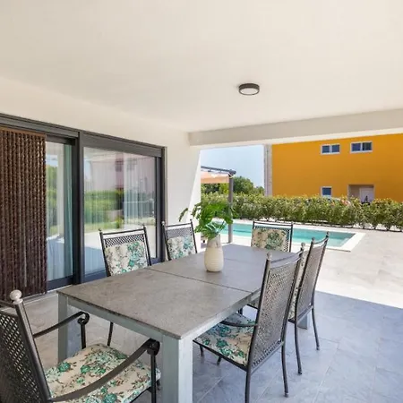 Villa Viktoria By Guide *