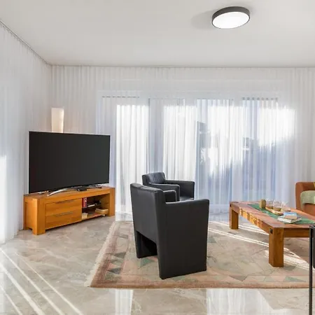 Viktoria By Guide Krnica