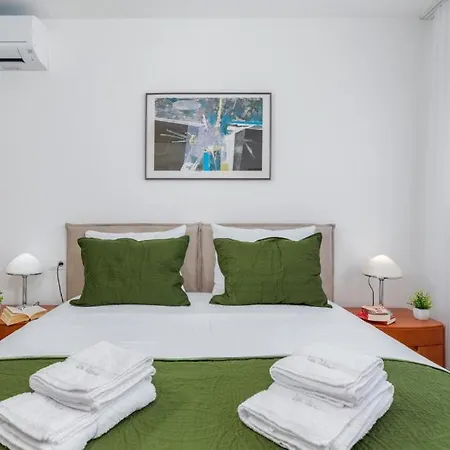 Viktoria By Guide Villa