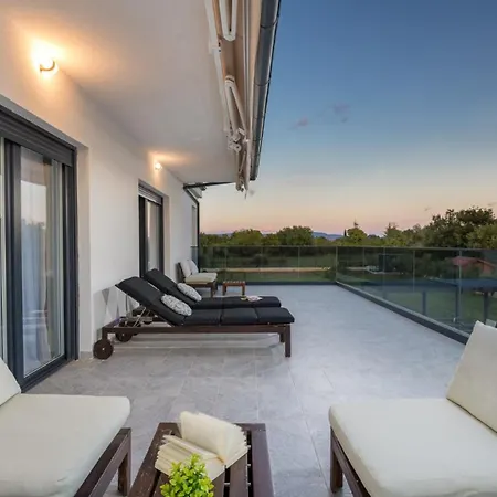 Viktoria By Guide * Krnica